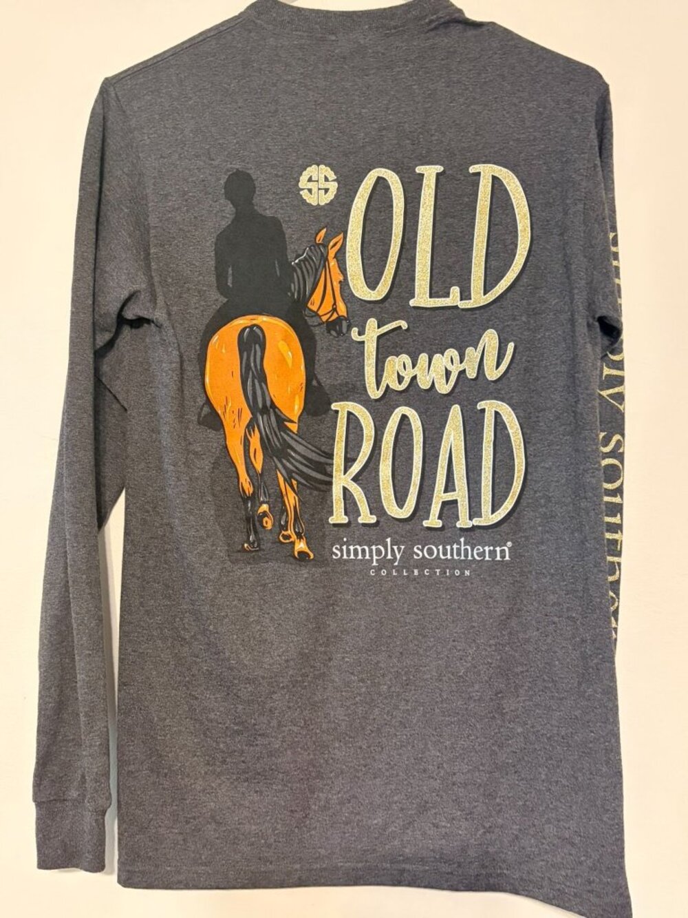 Women's Simply Southern Old Town Road Gray Long Sleeve Logo T-Shirt Size Small
